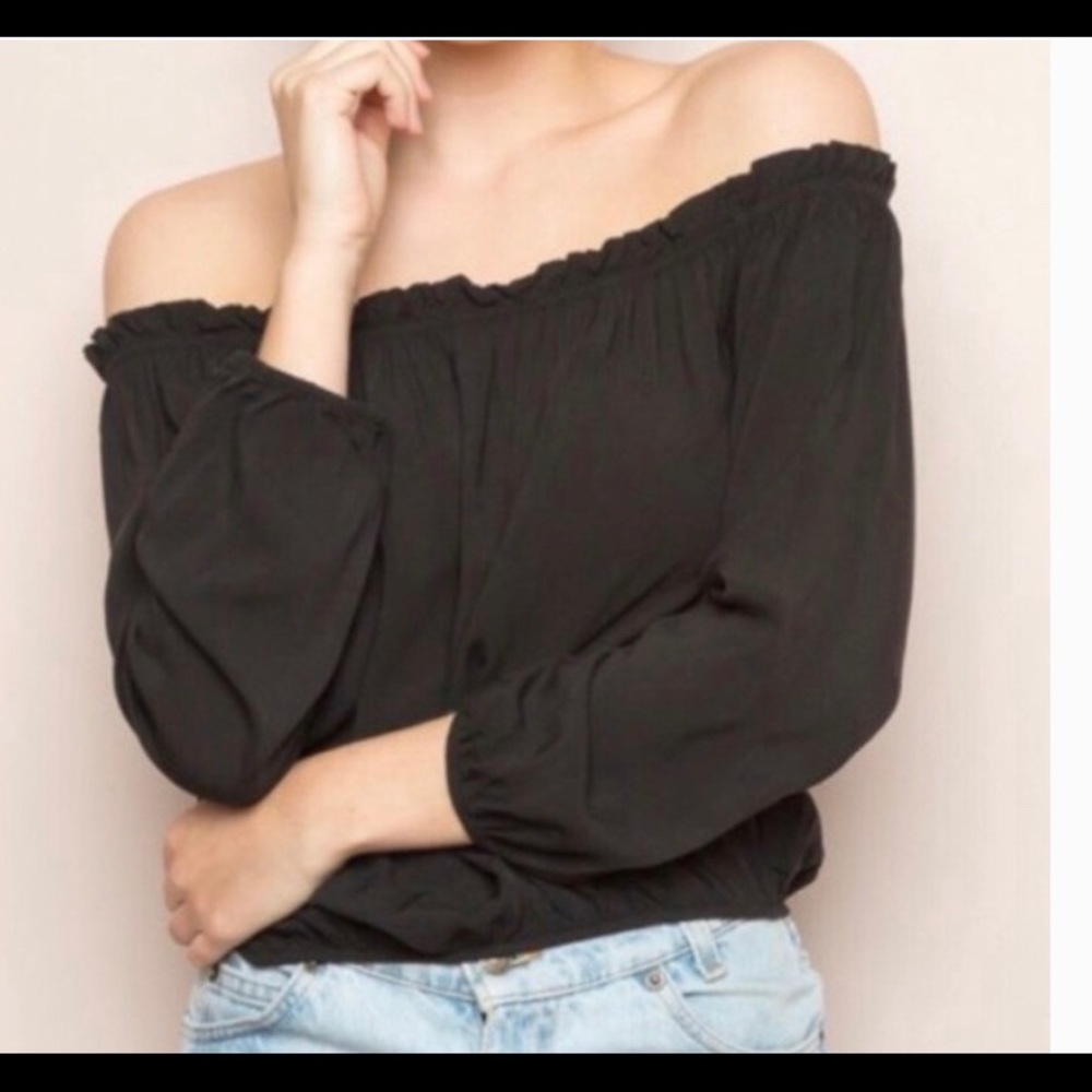 Brandy Melville black off the shoulder top